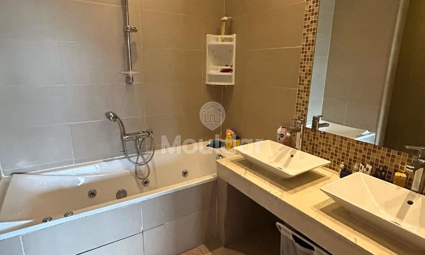 فيلا للإيجار مع مسبح