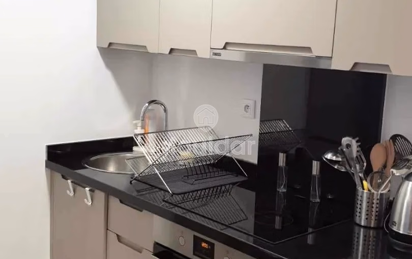 Studio à louer avec parking au rez-de-chaussée Studio à louer avec parking au rez-de-chaussée