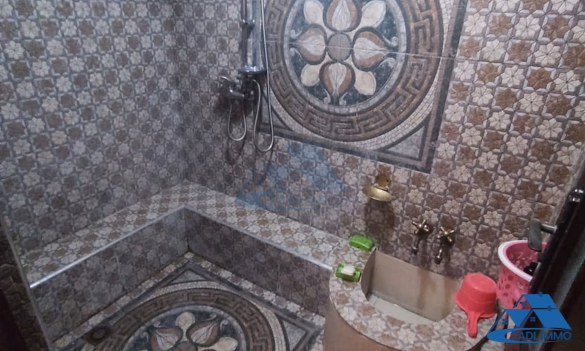 فيلا للبيع مع تراس