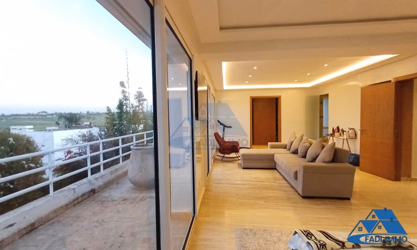 Villa à vendre avec terrasse et deux étages