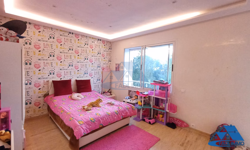 Villa à vendre avec terrasse et deux étages