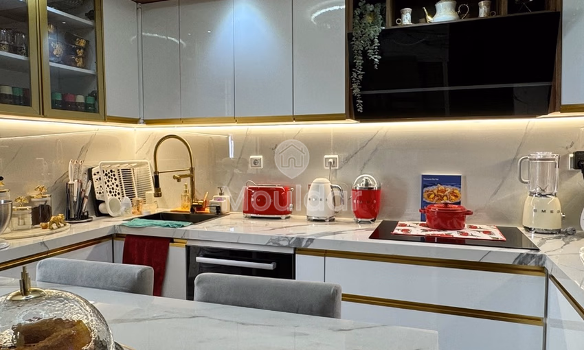 شقة للشراء مع تراس في الطابق التاسع