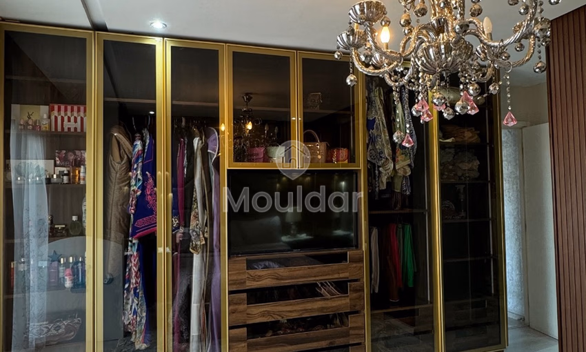 شقة للشراء مع تراس في الطابق التاسع