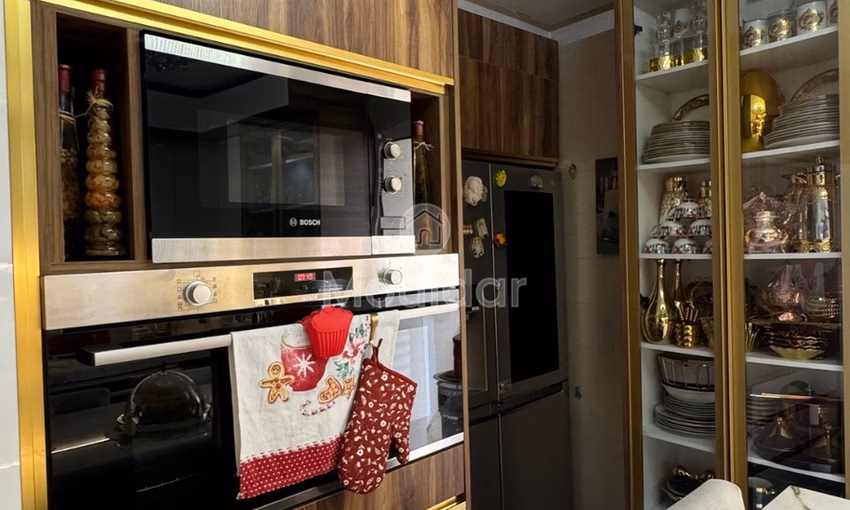 شقة للشراء مع تراس في الطابق التاسع