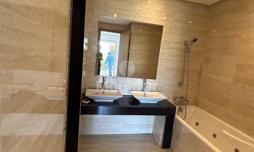 Apartment for buy with terrace on the first floor Apartment for buy with terrace on the first floor