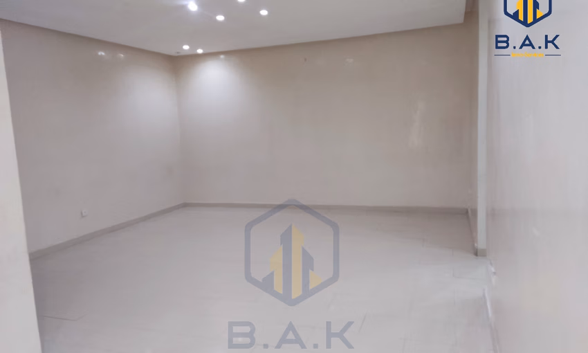 شقة للشراء مع تراس في الطابق الثاني شقة للشراء مع تراس في الطابق الثاني