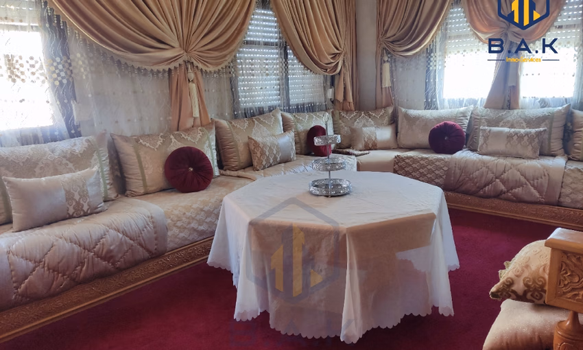 منزل للبيع مع تراس و طابقين منزل للبيع مع تراس و طابقين