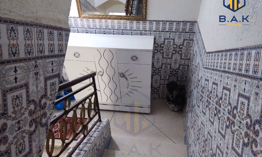 منزل للبيع مع تراس و طابقين منزل للبيع مع تراس و طابقين