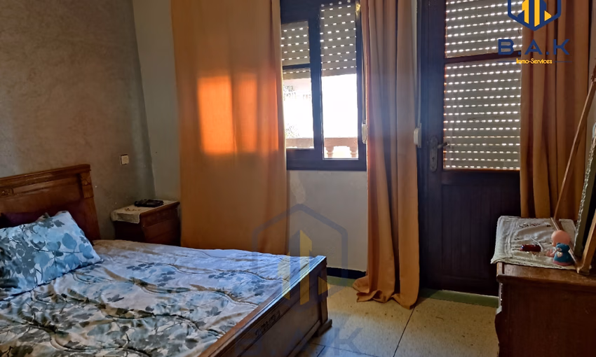 منزل للبيع مع تراس و طابقين منزل للبيع مع تراس و طابقين