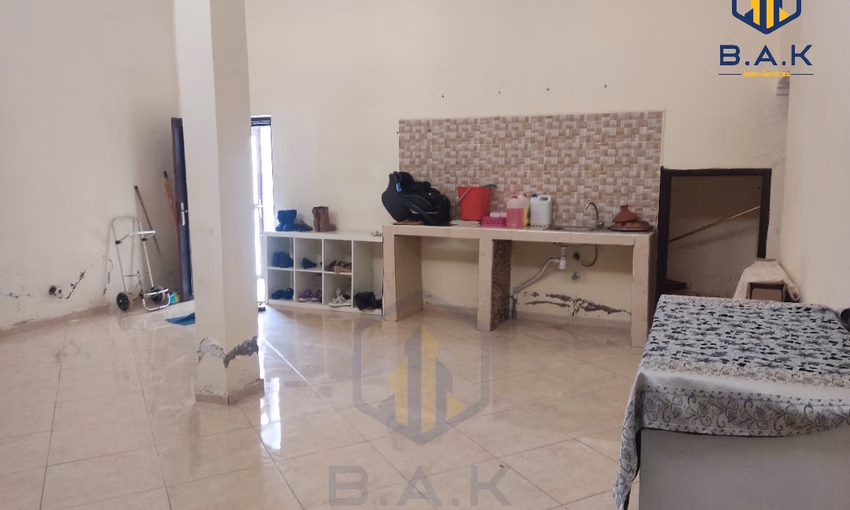 منزل للبيع مع تراس و طابقين منزل للبيع مع تراس و طابقين