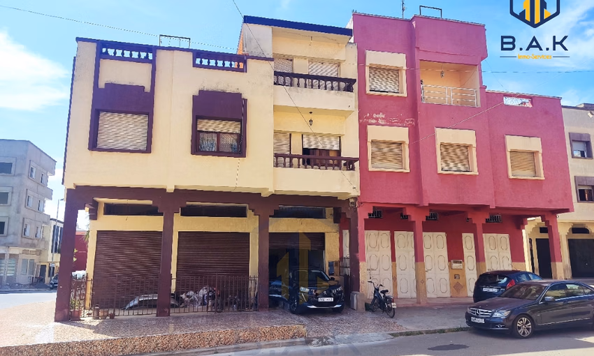 منزل للبيع مع تراس و طابقين منزل للبيع مع تراس و طابقين