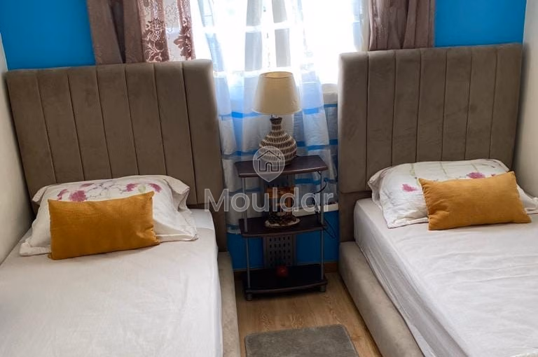 شقة للإيجار مع مسبح في الطابق الأول