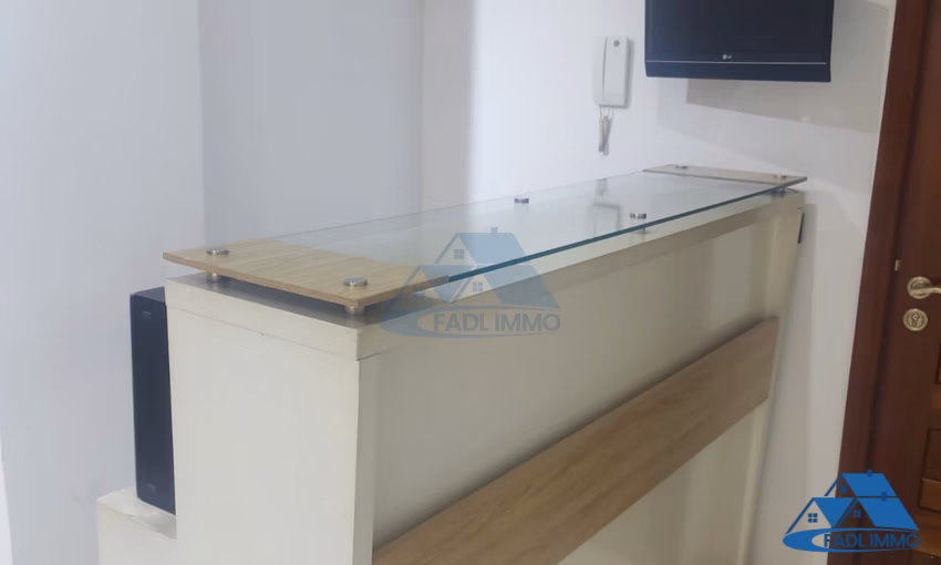 Bureau à louer avec terrasse au premier étage