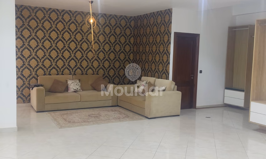 Bureau à louer avec terrasse au premier étage Bureau à louer avec terrasse au premier étage