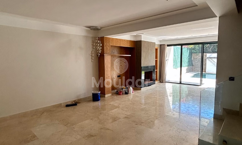 Villa à louer avec piscine