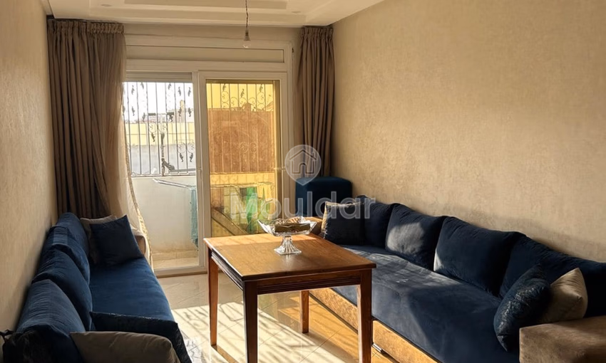 شقة للشراء مع شرفة في الطابق الثالث