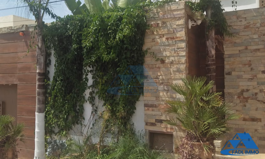 Villa for sale with garden and three floors Villa for sale with garden and three floors