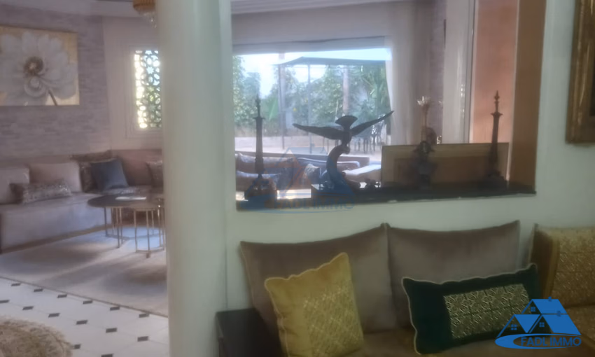 Villa for sale with garden and three floors Villa for sale with garden and three floors