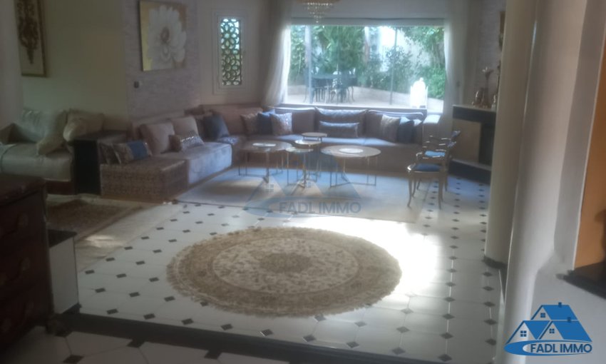 Villa à vendre avec jardin et trois étages - view 2