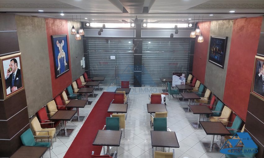 Maison à vendre avec terrasse et quatre étages