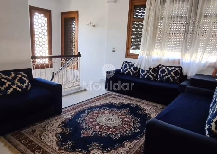 Villa à vendre - 3 chambres, 330 m² Villa à vendre - 3 chambres, 330 m²