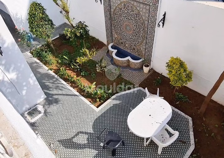 Villa à vendre - 3 chambres, 330 m² Villa à vendre - 3 chambres, 330 m²