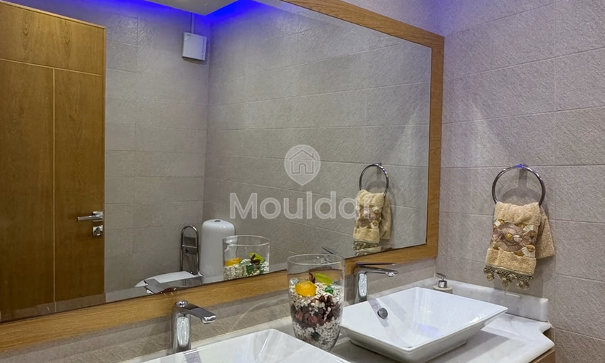 شقة للإيجار مع تراس في الطابق الأرضي شقة للإيجار مع تراس في الطابق الأرضي