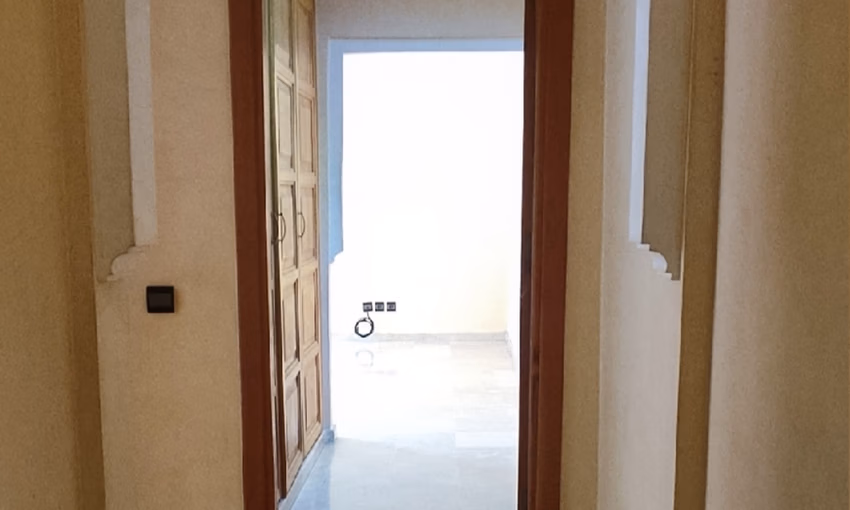 شقة للبيع مع تراس في الطابق الثالث