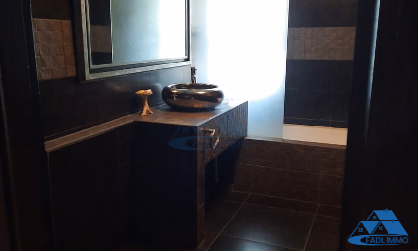 Appartement à louer au troisième étage