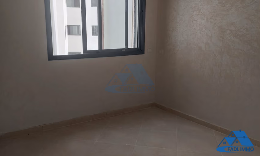 Studio neuf à vendre avec balcon