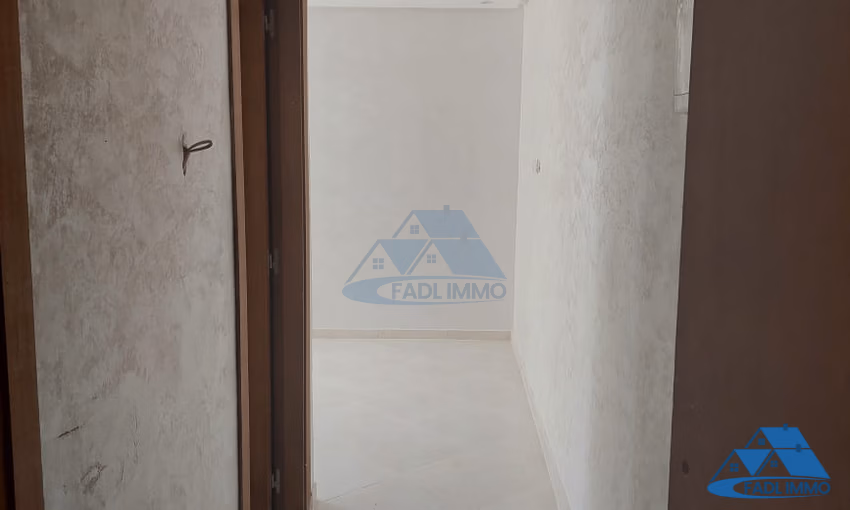 Studio neuf à vendre avec balcon