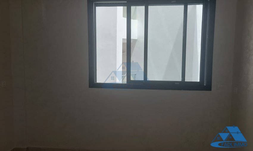 Studio neuf à vendre avec balcon