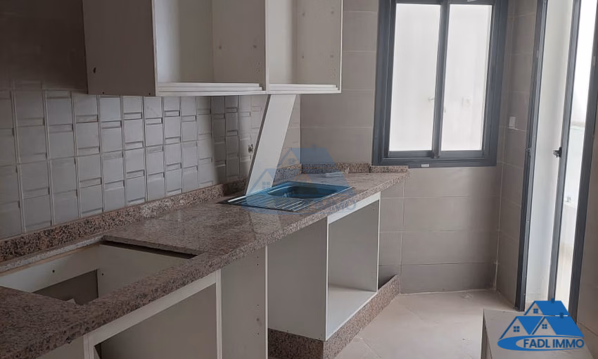 Studio neuf à vendre avec balcon