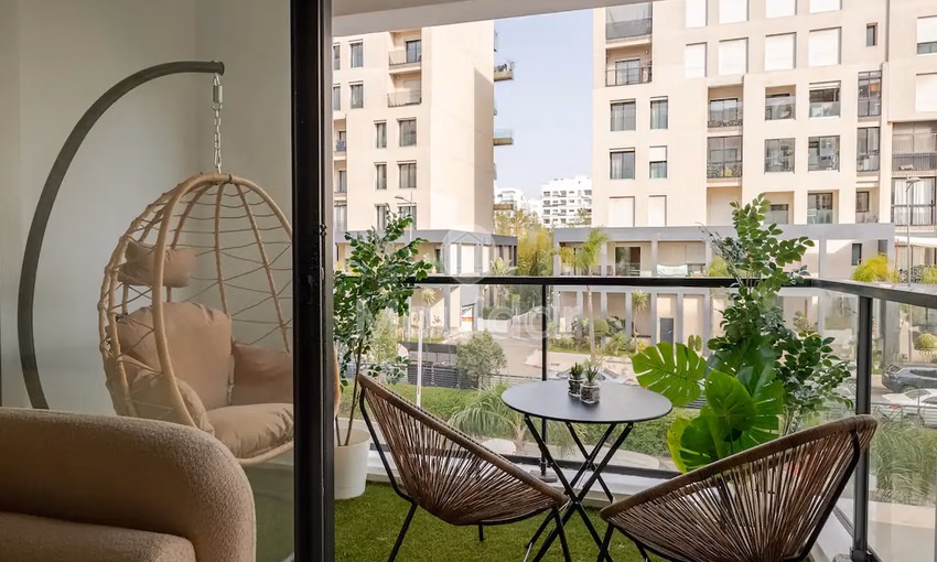 Apartamento en alquiler con piscina