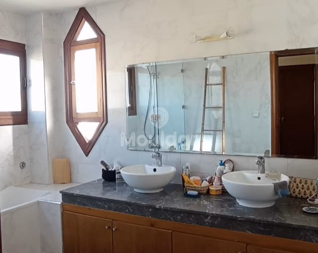 Villa for rent in Casablanca, C.I.L, 4 bedrooms, 460 m² Villa for rent in Casablanca, C.I.L, 4 bedrooms, 460 m²