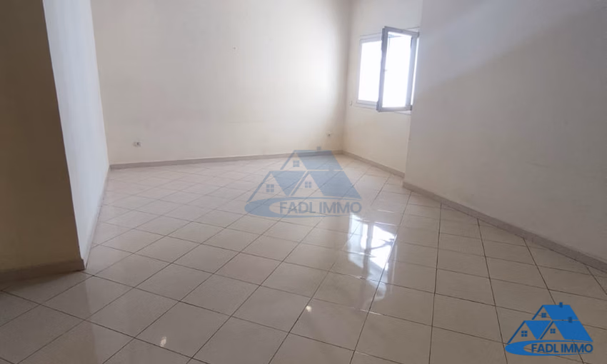 Appartement à louer avec balcon au septième étage Appartement à louer avec balcon au septième étage