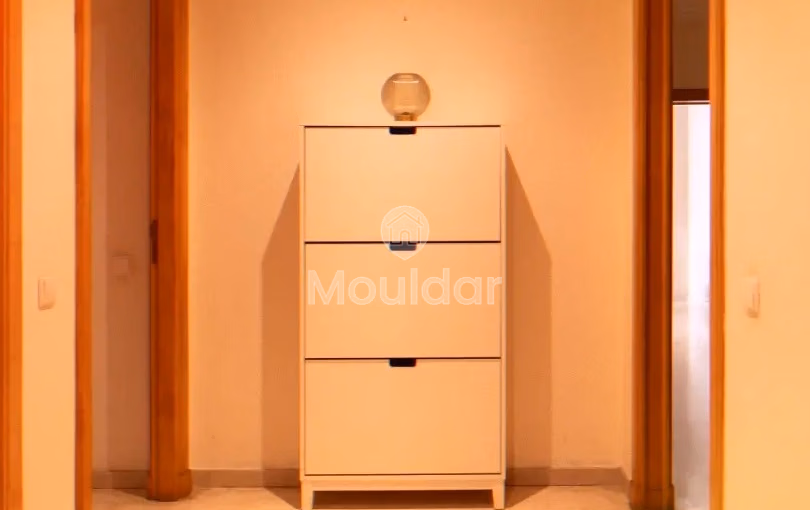 شقة للشراء مع شرفة في الطابق الأول شقة للشراء مع شرفة في الطابق الأول