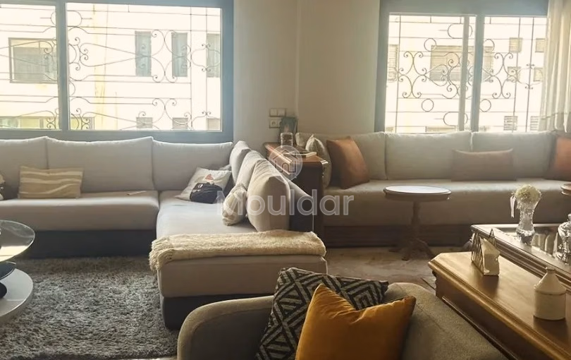 شقة للشراء مع شرفة في الطابق الأرضي شقة للشراء مع شرفة في الطابق الأرضي