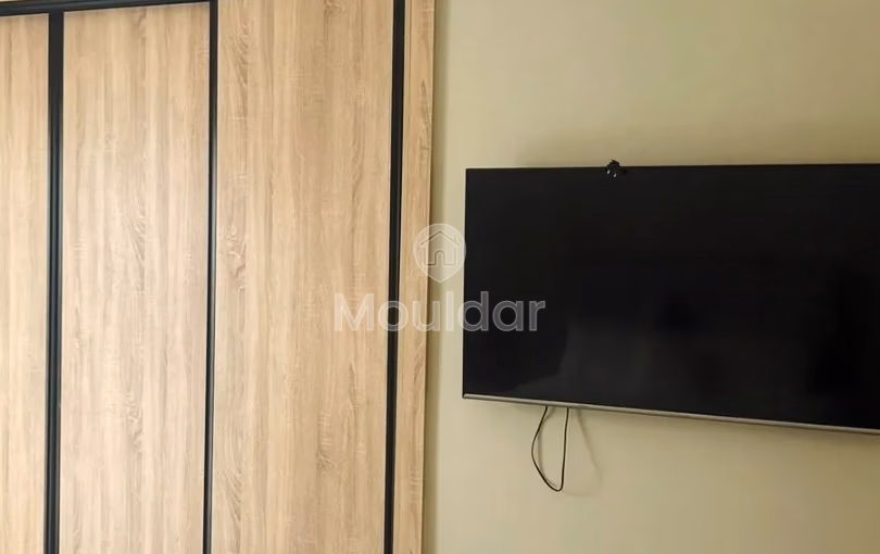 شقة للشراء مع شرفة في الطابق الأرضي شقة للشراء مع شرفة في الطابق الأرضي