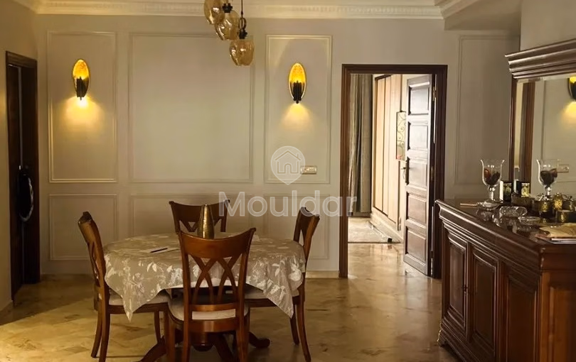 شقة للشراء مع شرفة في الطابق الأرضي شقة للشراء مع شرفة في الطابق الأرضي