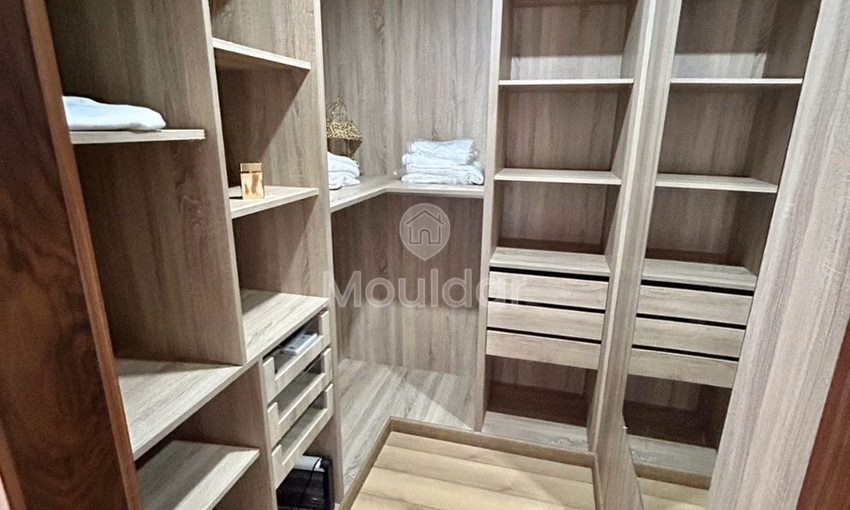 شقة للإيجار مع مسبح في الطابق الأرضي شقة للإيجار مع مسبح في الطابق الأرضي