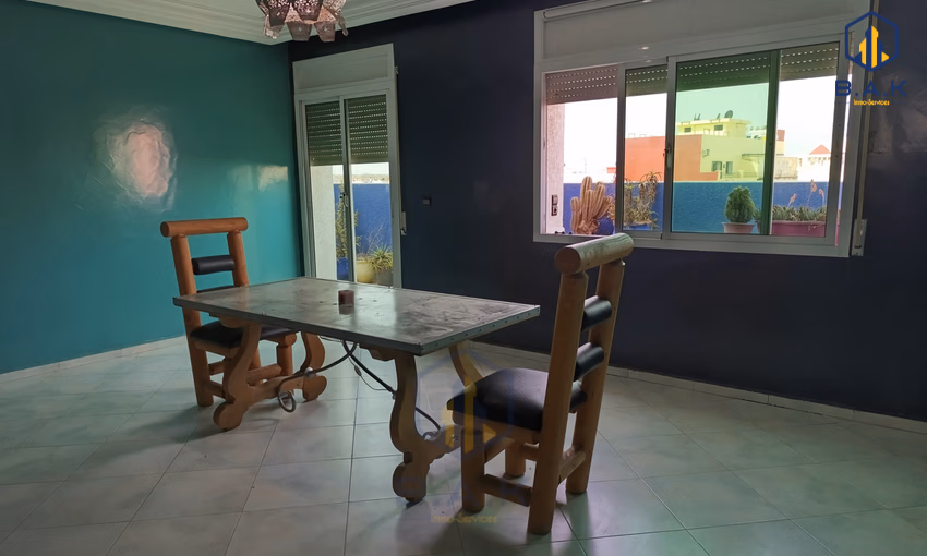 شقة للإيجار مع تراس في الطابق الثامن شقة للإيجار مع تراس في الطابق الثامن