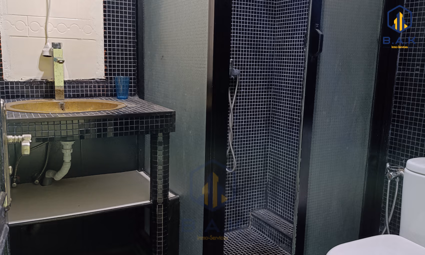 شقة للإيجار مع تراس في الطابق الثامن شقة للإيجار مع تراس في الطابق الثامن