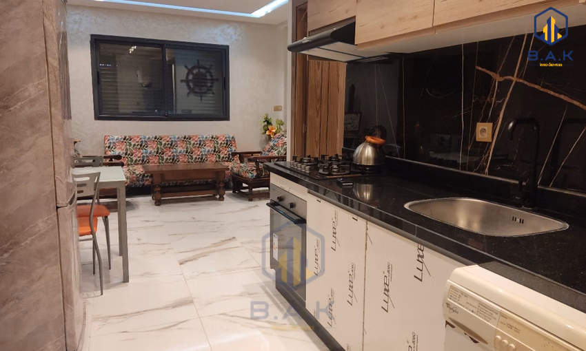 شقة للإيجار مع تراس في الطابق الأول