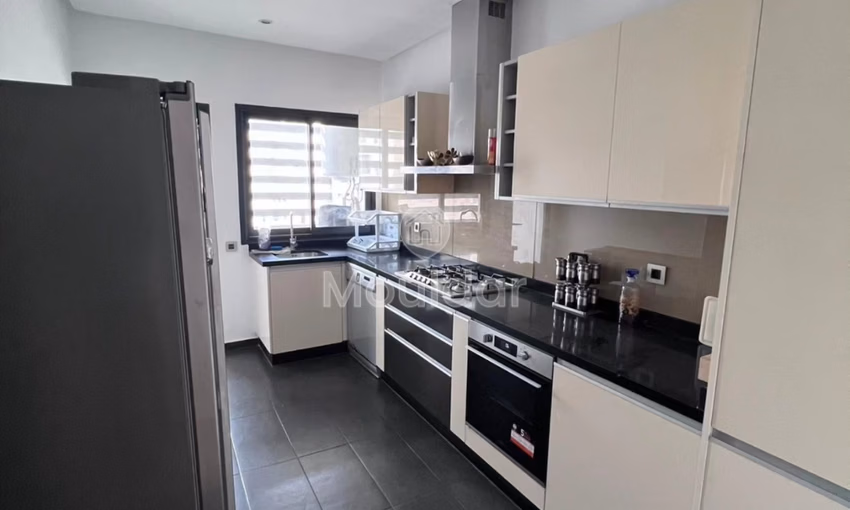 Appartement à vendre - 3 chambres, 160 m². Appartement à vendre - 3 chambres, 160 m².