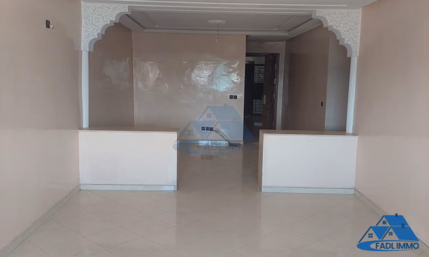 شقة للبيع مع تراس في الطابق الرابع