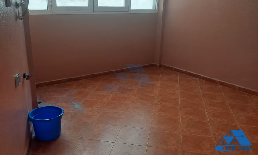 شقة للبيع مع تراس في الطابق الرابع شقة للبيع مع تراس في الطابق الرابع