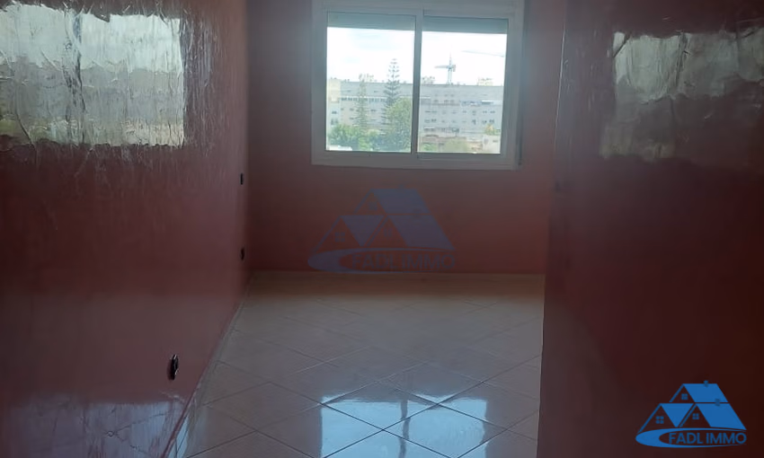 شقة للبيع مع تراس في الطابق الرابع شقة للبيع مع تراس في الطابق الرابع