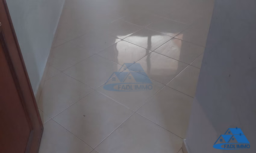 شقة للبيع مع تراس في الطابق الرابع شقة للبيع مع تراس في الطابق الرابع