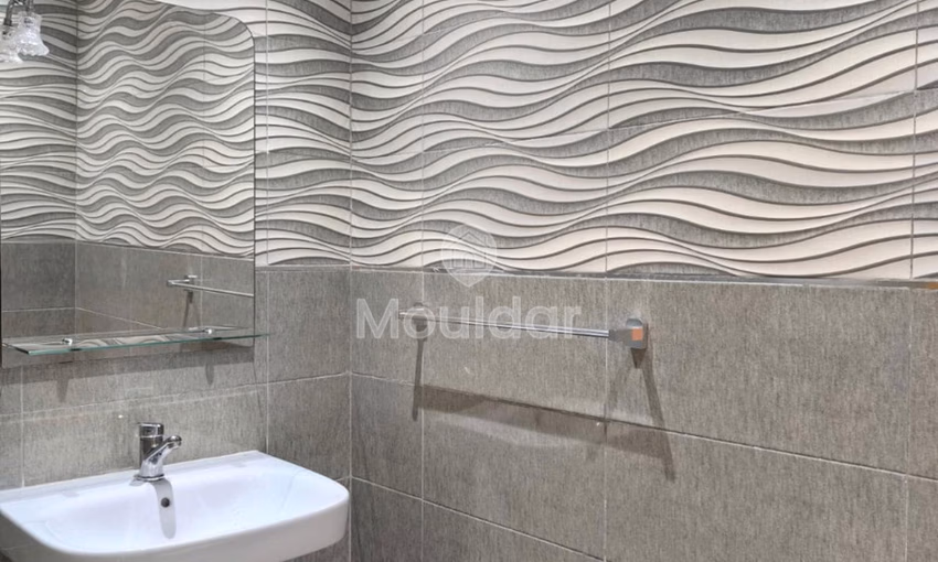 Apartamento en alquiler con balcón en el primer piso